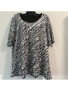 Janeric Black And White Peplum Style Top Scoop Neck Flowy Stretchy Plus Size 2X